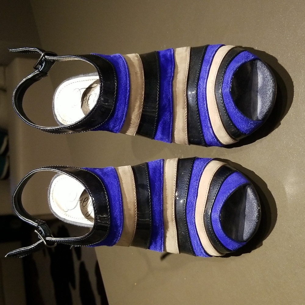 Fergie size 6.5 Navy and grey sling back
